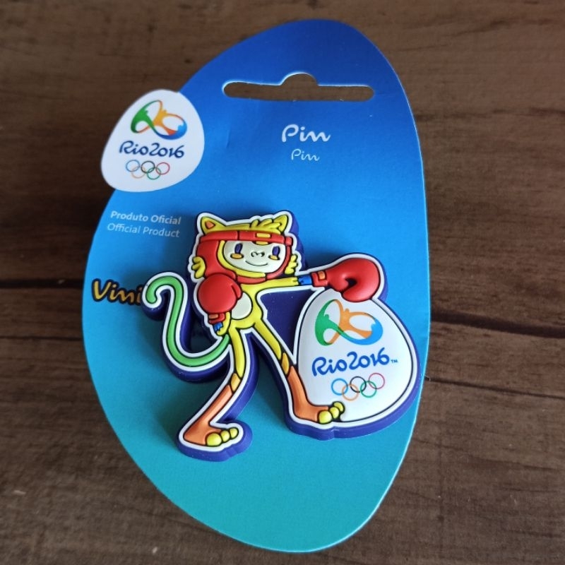 Pin Oficial Jogos Olímpicos Rio de Janeiro 2016 - Mascote Vinícius Praticando Boxe (emborrachado)