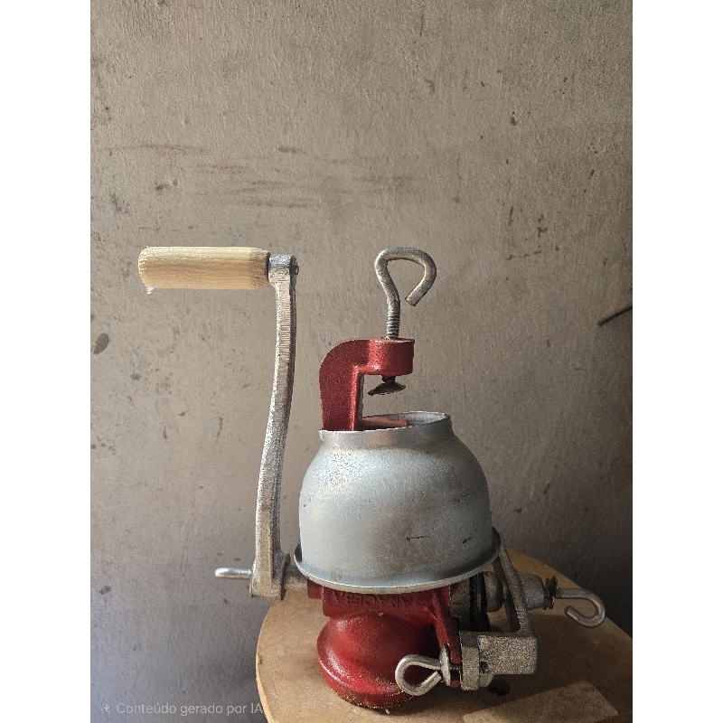 Moinho Triturador Profissional Araceba - Alta Eficiência e Design Compacto para Milho, Café e Cereais