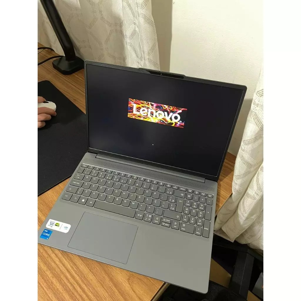 Notebook Lenovo Ideapad Slim 3 Intel Core i5-13420h DDR5 16gb SSD 512gb Notebook Rápido para Trabalho e Estudos