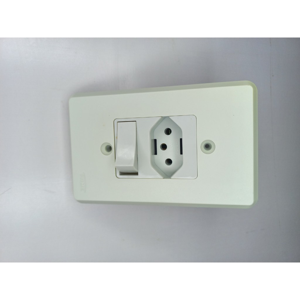 Interruptor  1 Tecla Simples com tomada