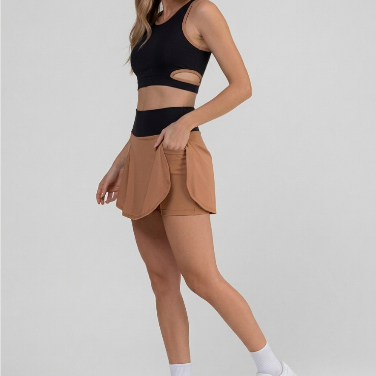 Conjunto Fitness Feminino Top com Recorte + Short Saia com Bolso – Academia e Treino