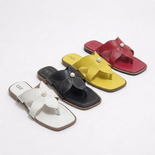 Sandalia Rasteira Feminina Tiras Cruzadas com Flor Perola Confortável Leve Bico Quadrado Elegante Casual Verão Slide
