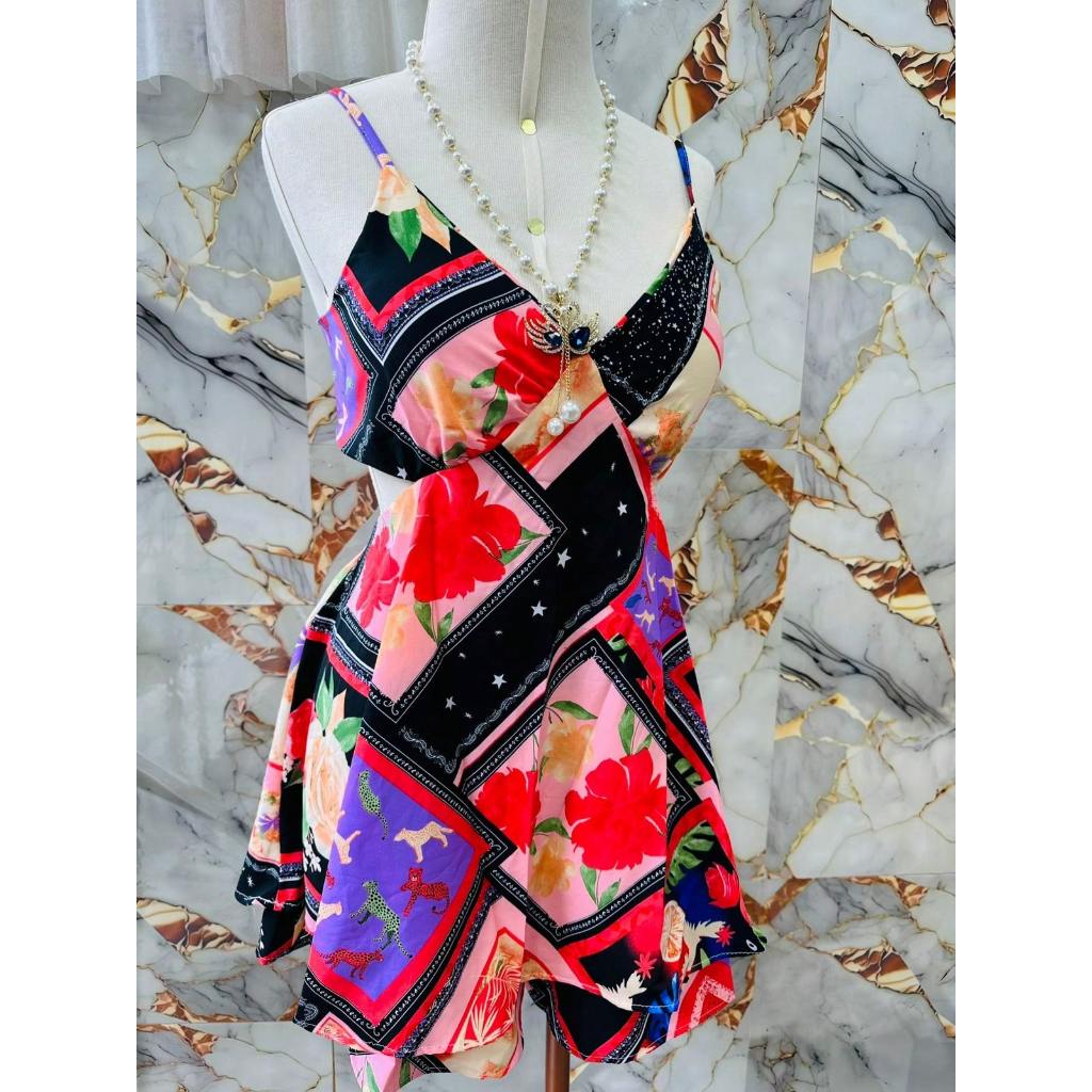 Raw Roupas Vestido curto feminino com alças elásticas , amarrações , da pra ajustar a corda e sem manga