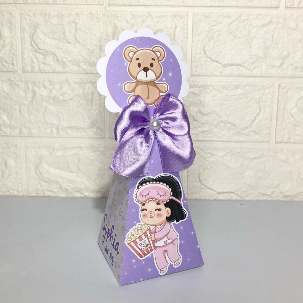 Caixinha Pirâmide lembrancinha - Tema Festa do Pijama festa infantil personalizada