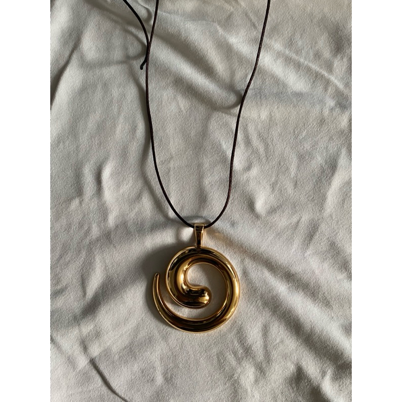 Colar Aspiral Vintage em Oferta na Shopee