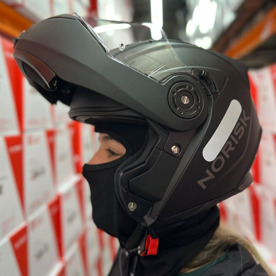 Capacete Moto Norisk Ff345 Route Monocolor Preto Fosco Artiulado Robo Novo Oferta + Brinde