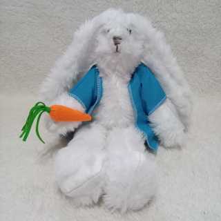 Coelho de pelúcia decoração de páscoa