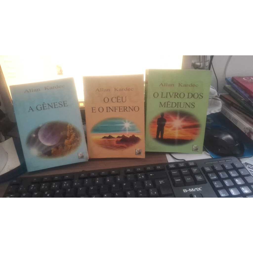 Pacote com 3 livros de Allan Kardec A genese -- O ceu e o inferno - O livro dos mediuns