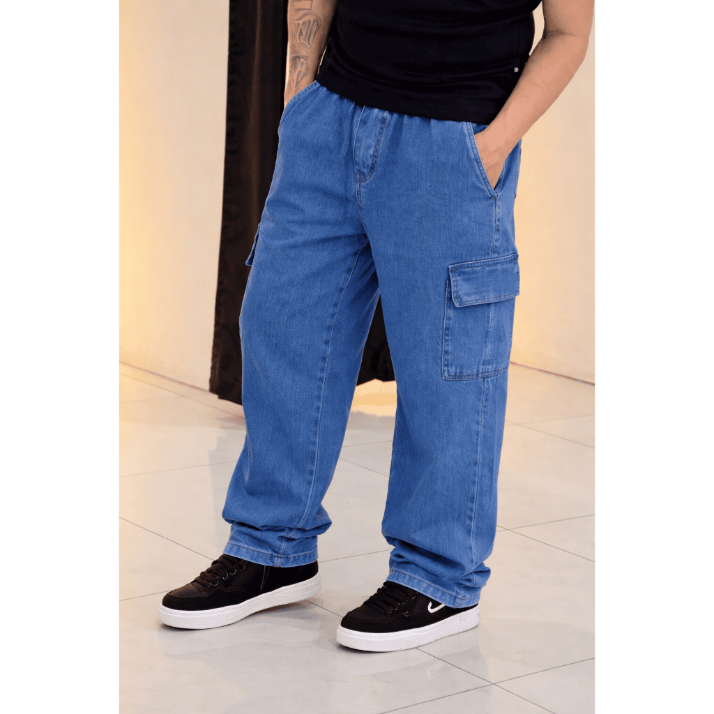 Calça Cargo Jeans Masculina Larga Com 5 Bolsos Estilo Skate