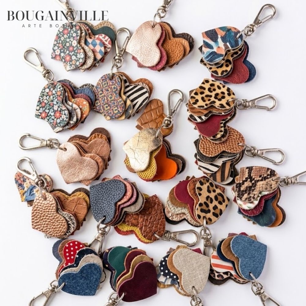 Mini Chaveiro para bolsa mochila feminina couro legítimo Modelo Coração SORTIDOS REF 44