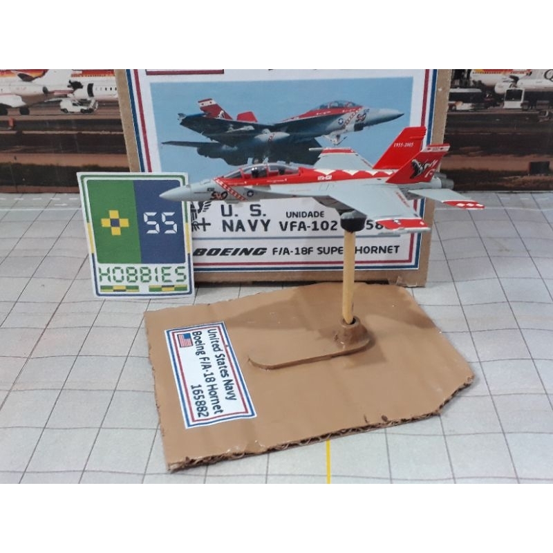 Boeing F/A-18F Super Hornet "VFA-102" / "Diamondbacks" Avião Miniatura Herpa Wings Escala 1:200 (leia o anúncio)