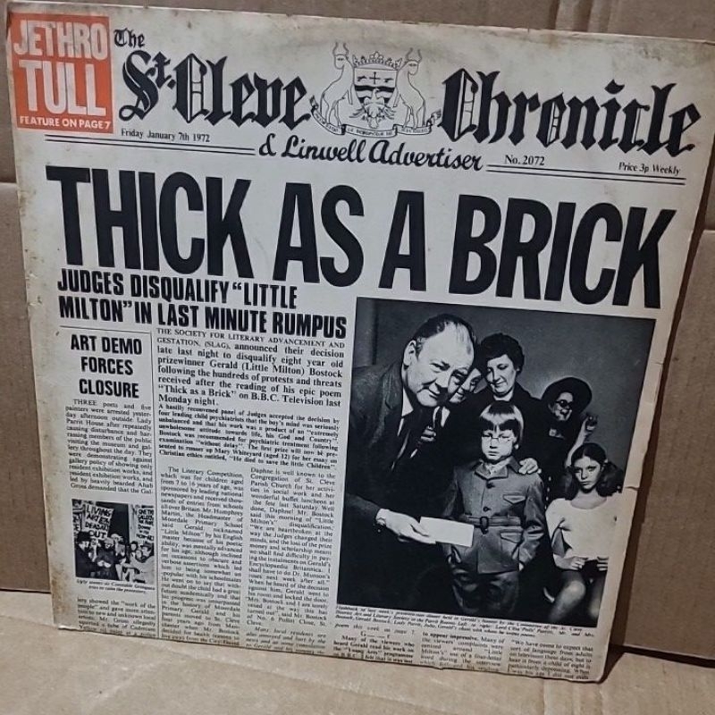 LP Jethro Tull-thick as a brick