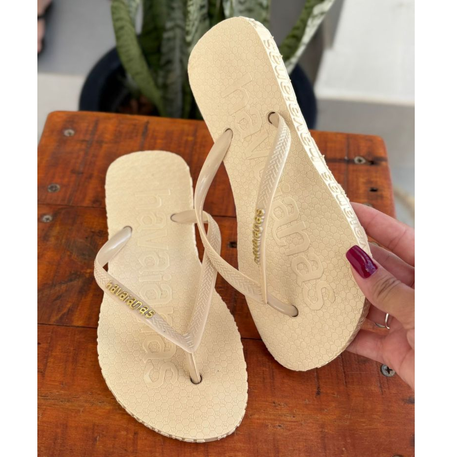 RASTEIRA/CHINELO MODERNO ELEGANTE COM DETALHE NA LATERAL BICO/REDONDO