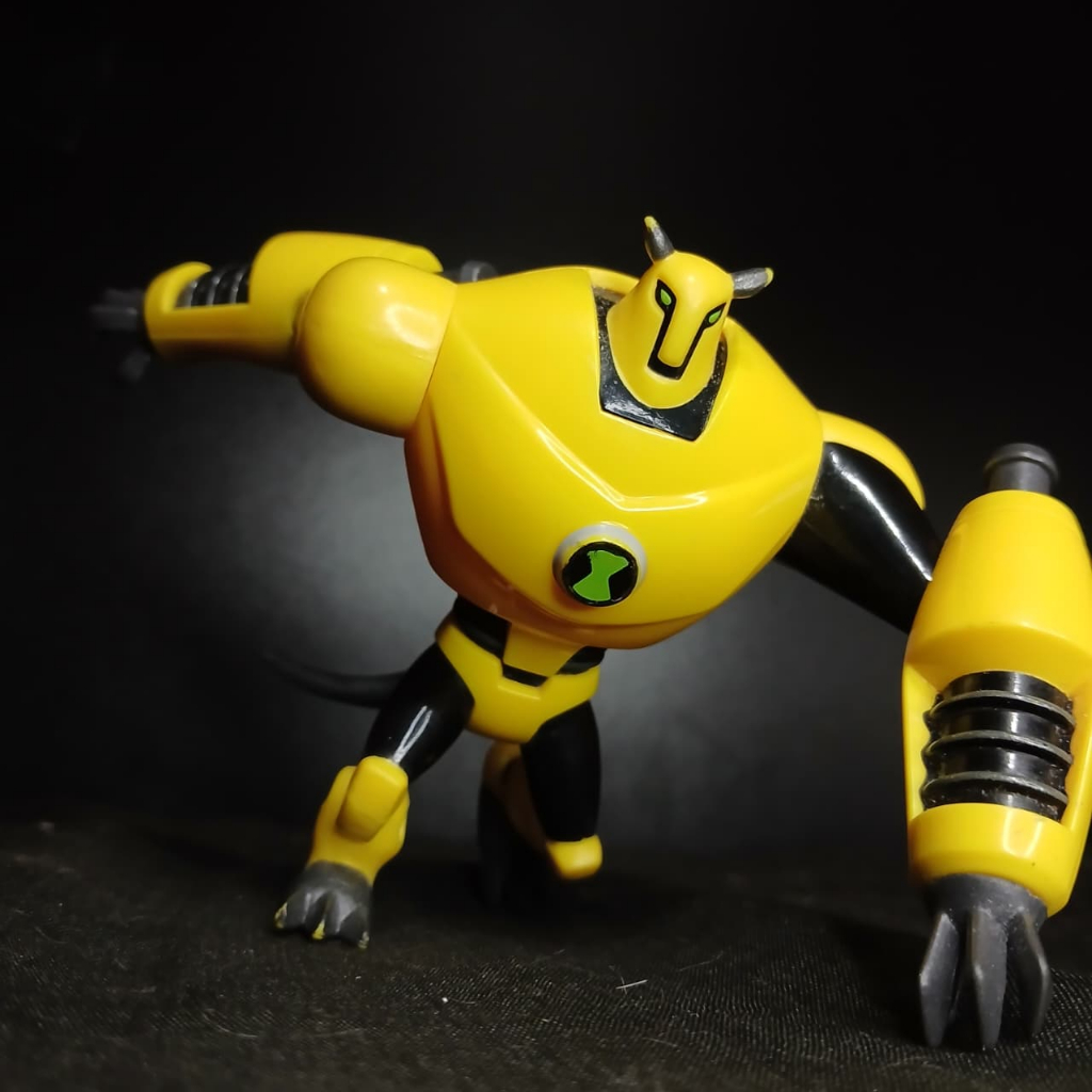 Raro Boneco Ben 10 Ultimate Alien Armatu Original Bandai - Importado dos UK