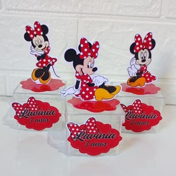 Aplique 3D personalizado para caixinha acrílica 5X5, para lembrancinhas  festa , tema Minie vermelha, leia a descrição.