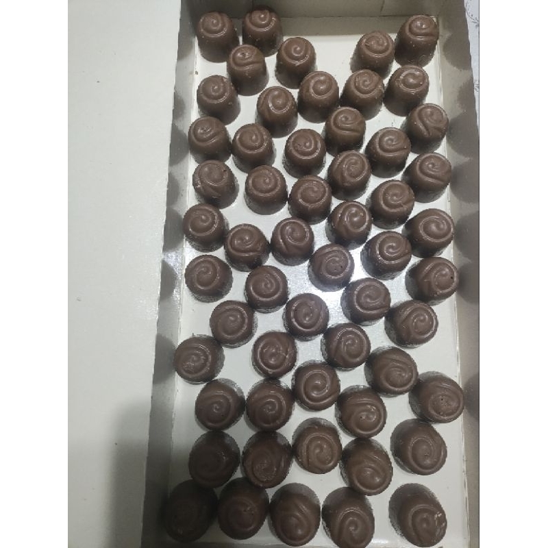 CAIXA BRANCA DA CACAU SHOW 750g