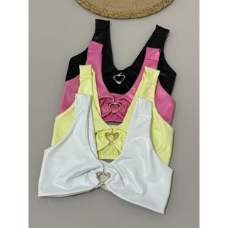 Cropped Coração em Cirrê Acetinado cropped feminino top liso detalhe dourado