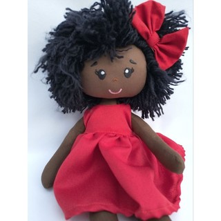Boneca de pano Pérola negra artesanal antialérgica vestido vermelho