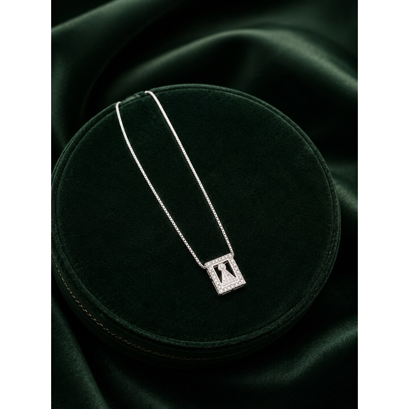 Gargantilha Nossa Senhora em Prata 925 Delicada e Elegante