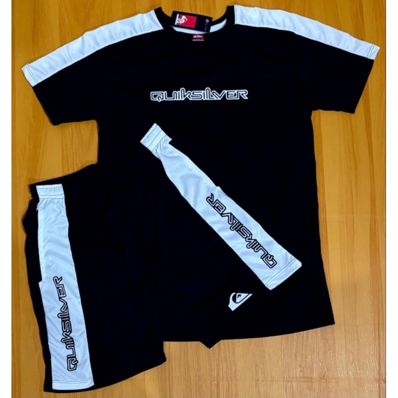 Kit Conjunto Masculino Camiseta e Bermuda Lançamento Qks