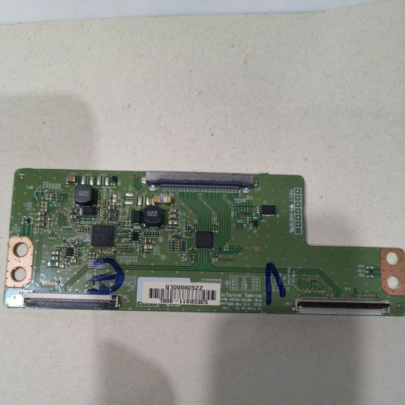 placa T-Con (modelo 6870C-0532A), com código ECB31286401, padrão em TVs LG e Philco de 43 a 55 polegadas