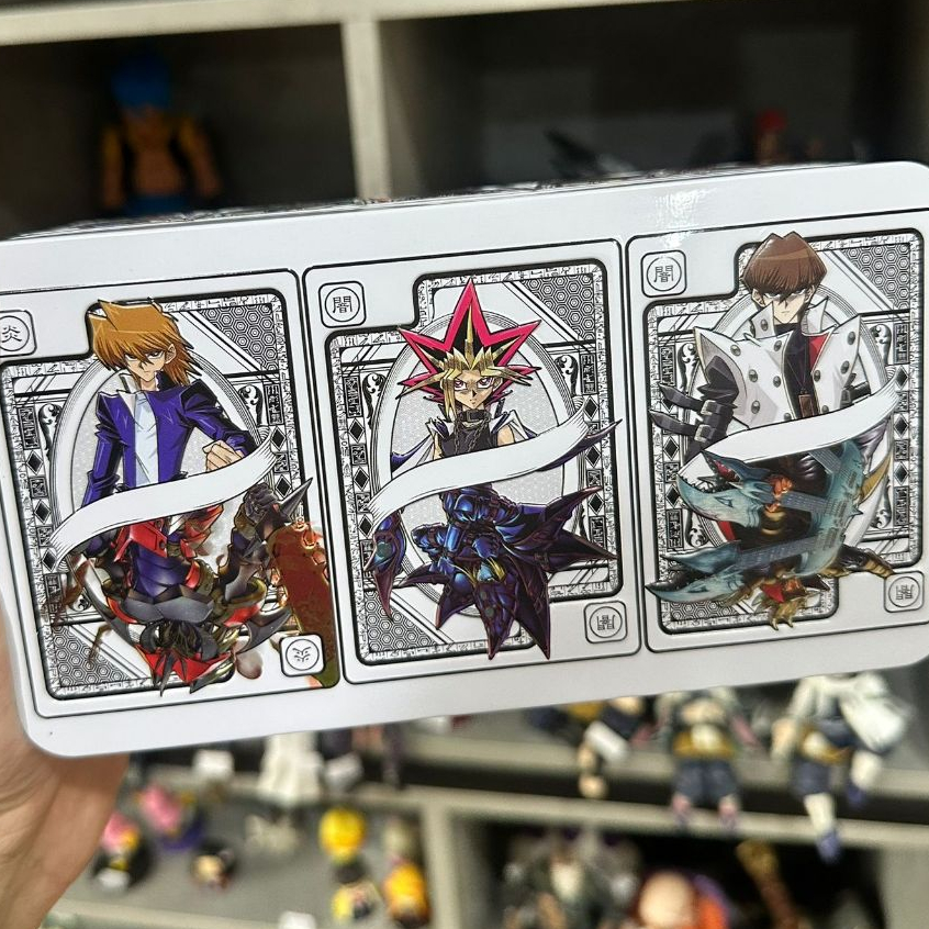 Lata Vaiza ou Lote de 100 Cartas + Lata Metalizada e carta brilhante garantida Yu Gi Oh