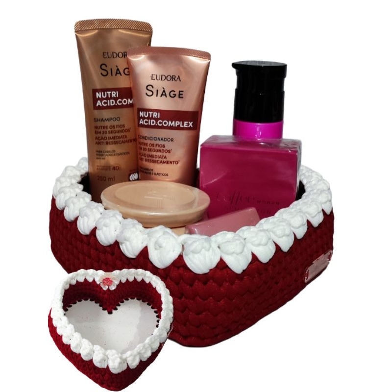 Kit Presente Com Cesta de Crochê - Boticário e Eudora -Coffe Siàge e Nativa Spa