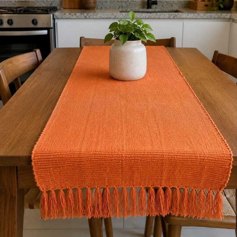 Caminho de Mesa com Franjas Lurex Artesanal