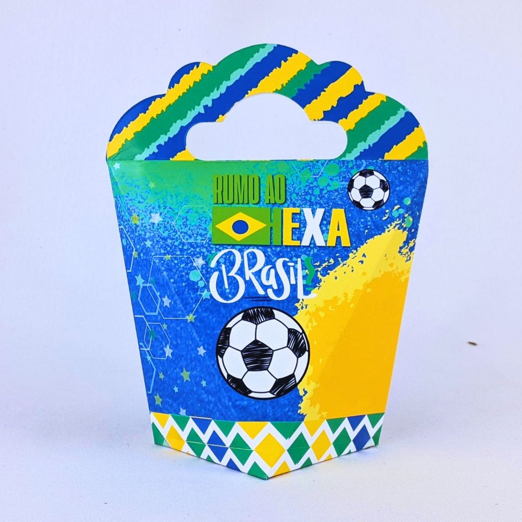 Kit 10 a 60 Caixinhas Personalizadas Futebol Brasil Hexa Maletinha Coração Com Alça Lembrancinha