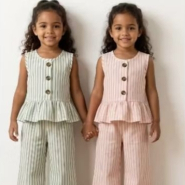 conjunto listrado infantil de menina com babado francido e botões fashion feminino moda casual