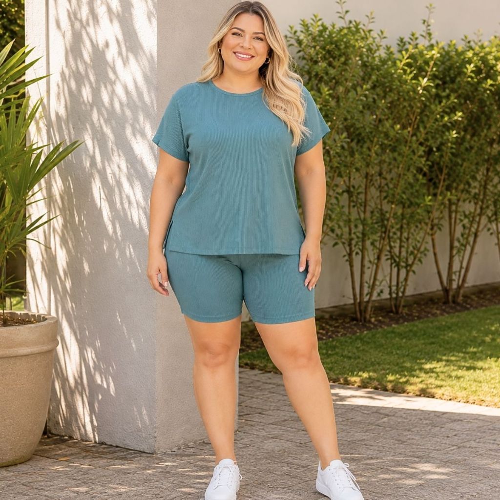 Conjunto Feminino Plus Size em Ribana Canelada com Elastano – Blusa + Shorts