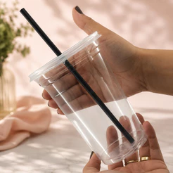 100 COPOS 400ml TRANSPARENTE COM TAMPA RETA COM FURO. PARA SUCOS E BEBIDAS (CHOCO)