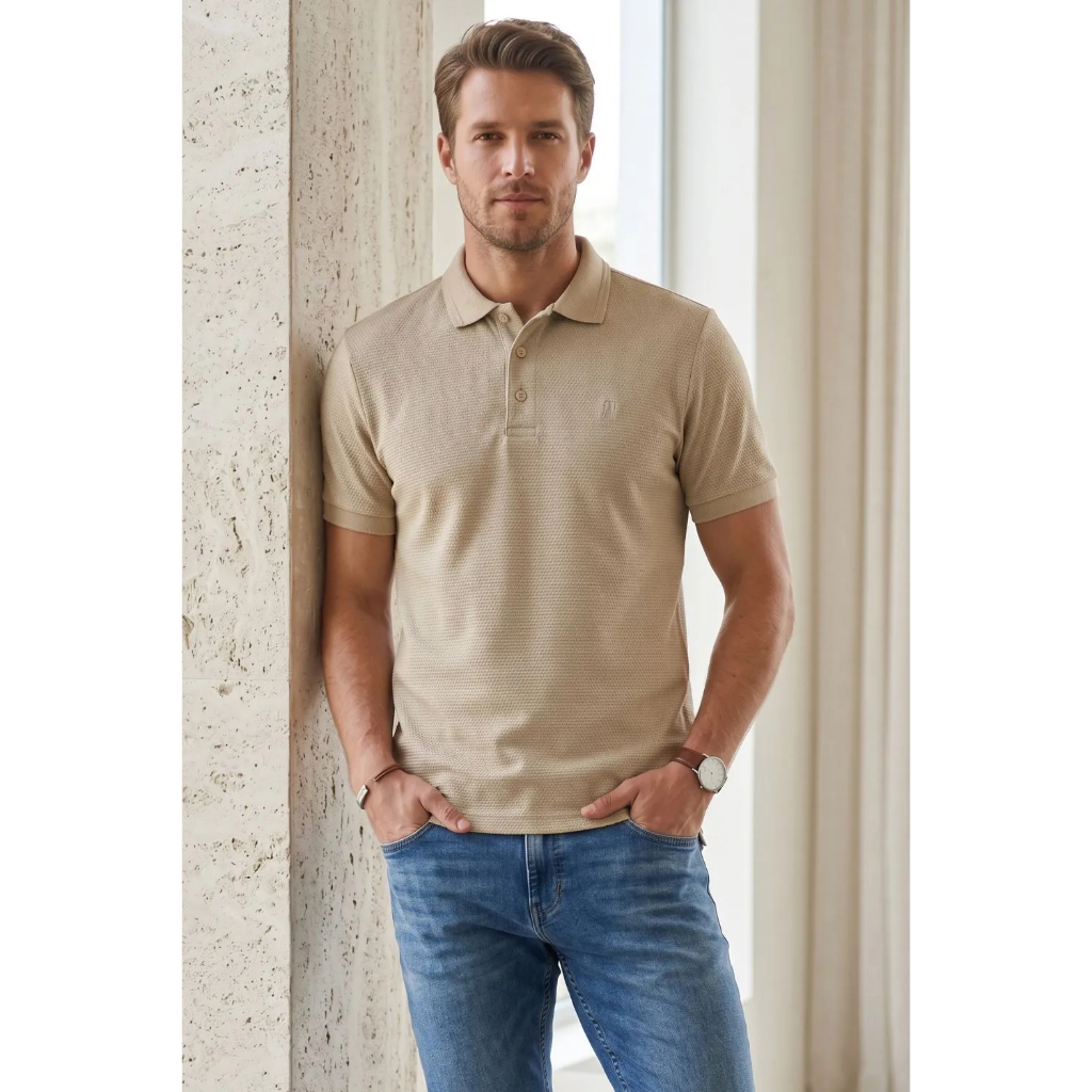 Polo Piquet Texturizada Premium Polo Wear Bege Médio
