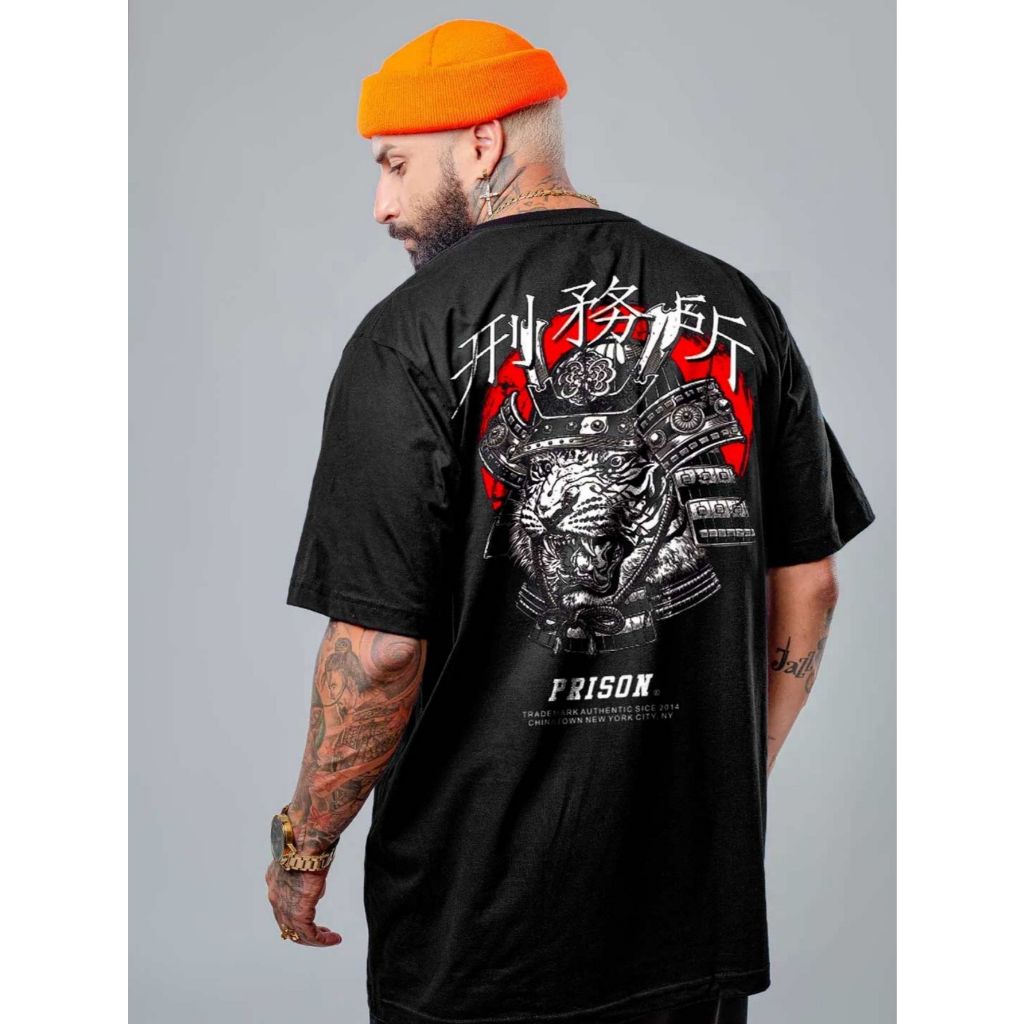 Camiseta Masculina Estampada: Prison Samurai - Moderna 100% Algodão Manga Curta Gola Redonda Tecido Confortável Casual