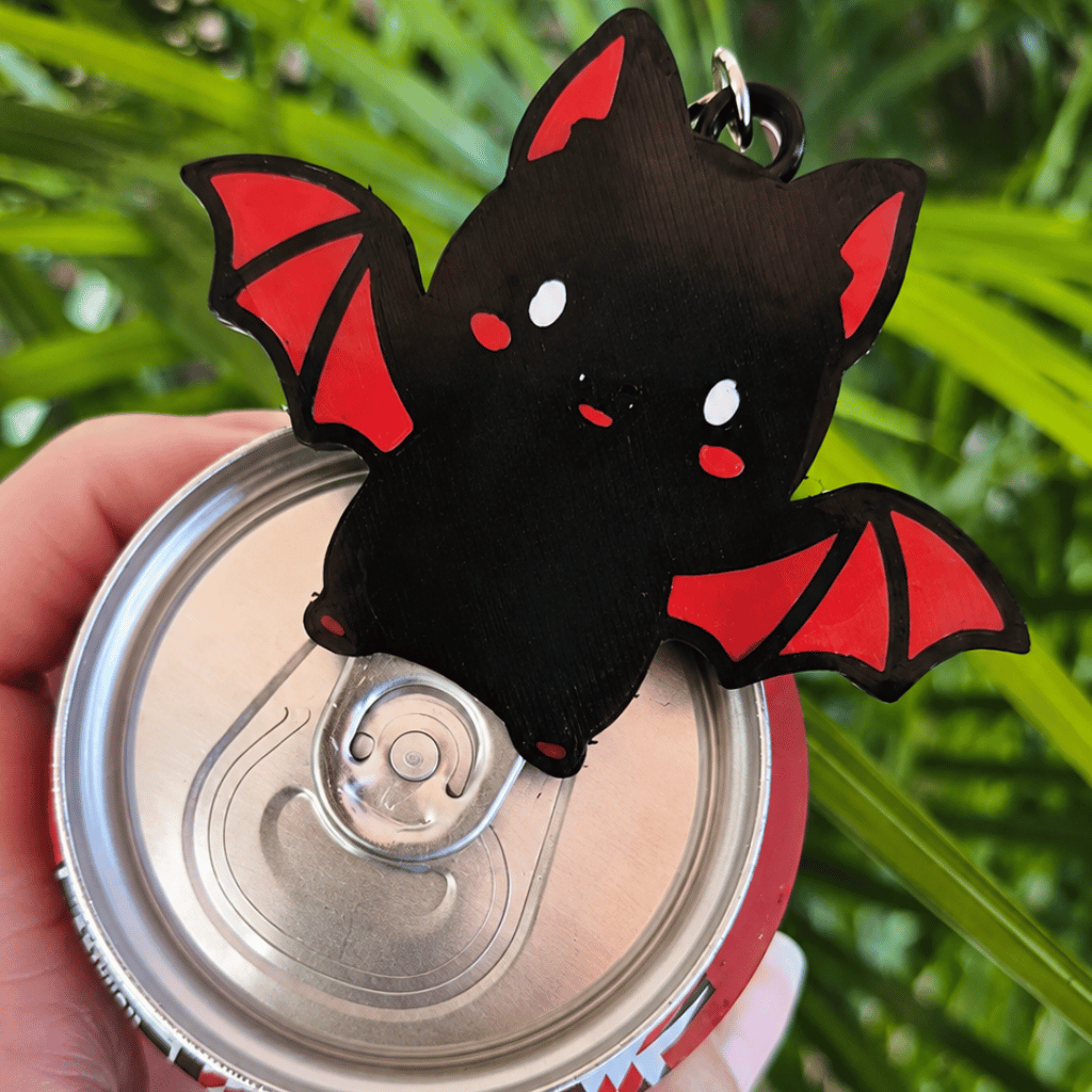 CHAVEIRO MORCEGUINHO KAWAII 3D COM ABRIDOR DE LATINHA | FOFO GÓTICO | PRESENTE CRIATIVO ABRIDOR DE LATA