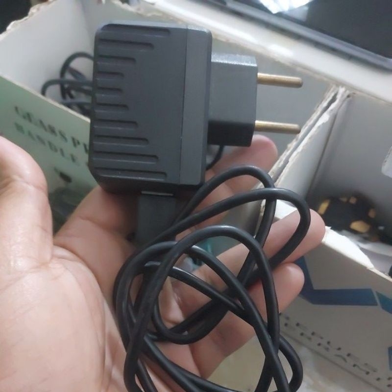 kit Fonte Dazz 5V 1500ma.  bivolt ,com cabo USB(Modelo V8)