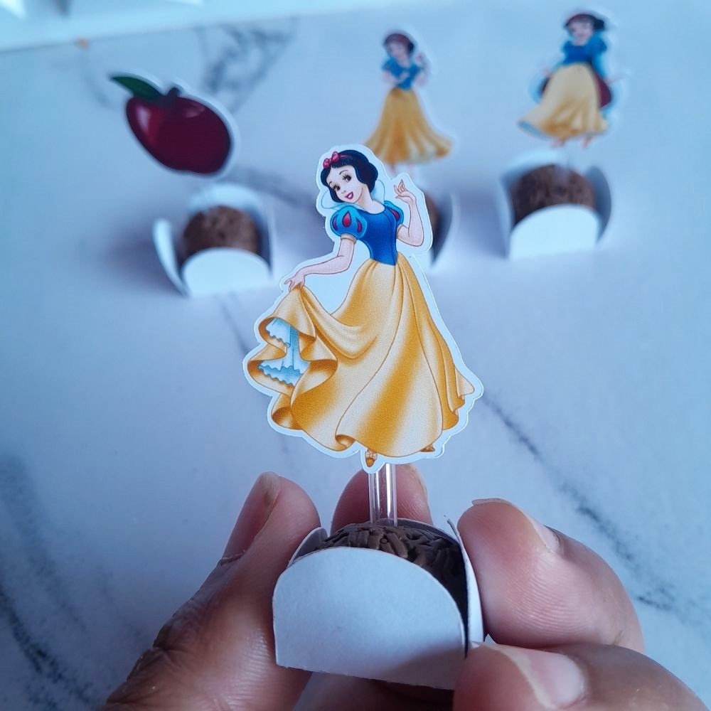 toper docinho branca de neve personalizado no tema, lembramcinha de festa branca de neve/ aniversario branca de neve