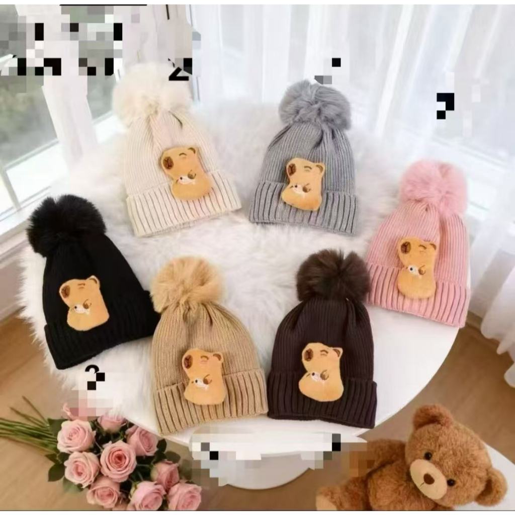 Touca Infantil Com  Pompom Estampada Para o Inverno Menino e Menina Moda Toca de Frio