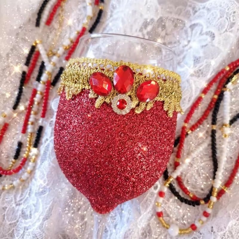 Taça Grande Pomba Gira Maria Padilha, Maria Padilha do Cabaré