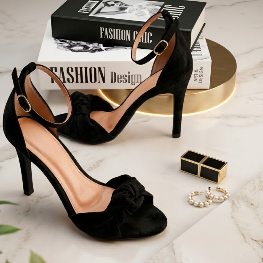 Sandália Feminina Salto Fino 9cm Bico Redondo Detalhe em Nó Confortável Elegante Traseiro Fechado