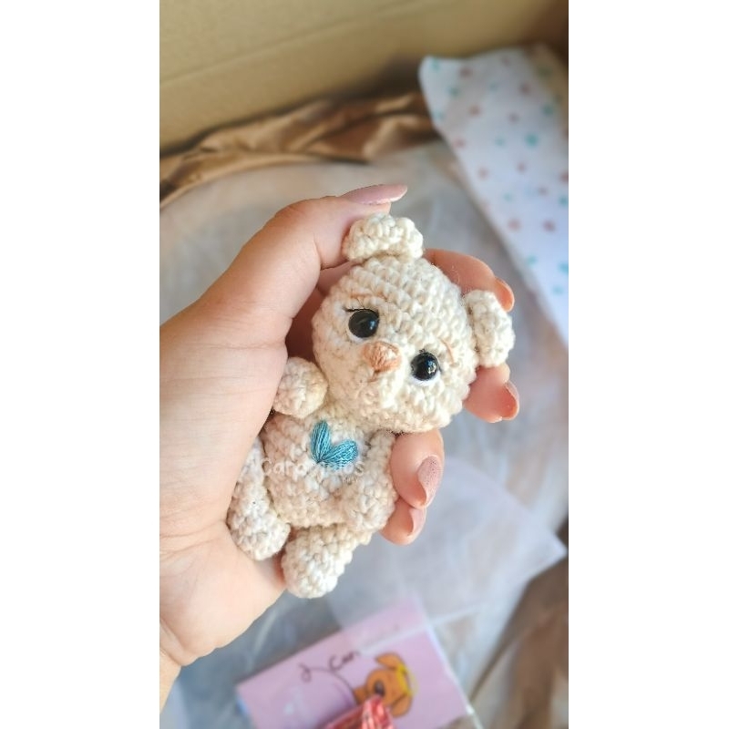 Mini ursinho amigurumi - lembrancinha maternidade - 9cm