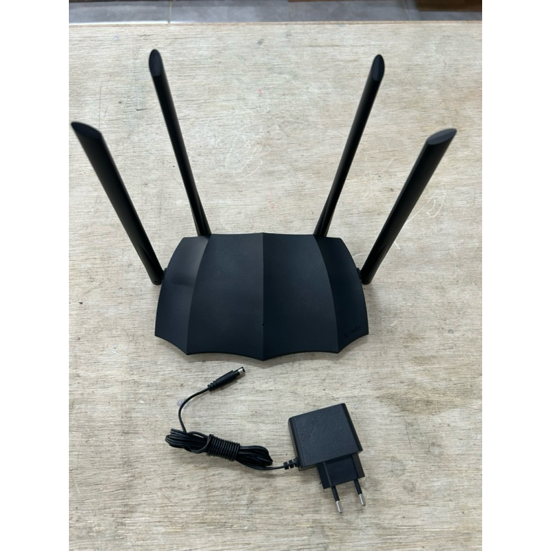 Roteador Tenda AC8 com fonte semin novo