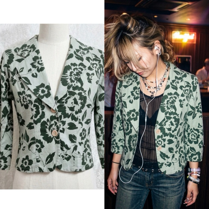 Blazer Feminino Cropped Estampa Floral Vintage Casaco Curto Alfaiataria Manga