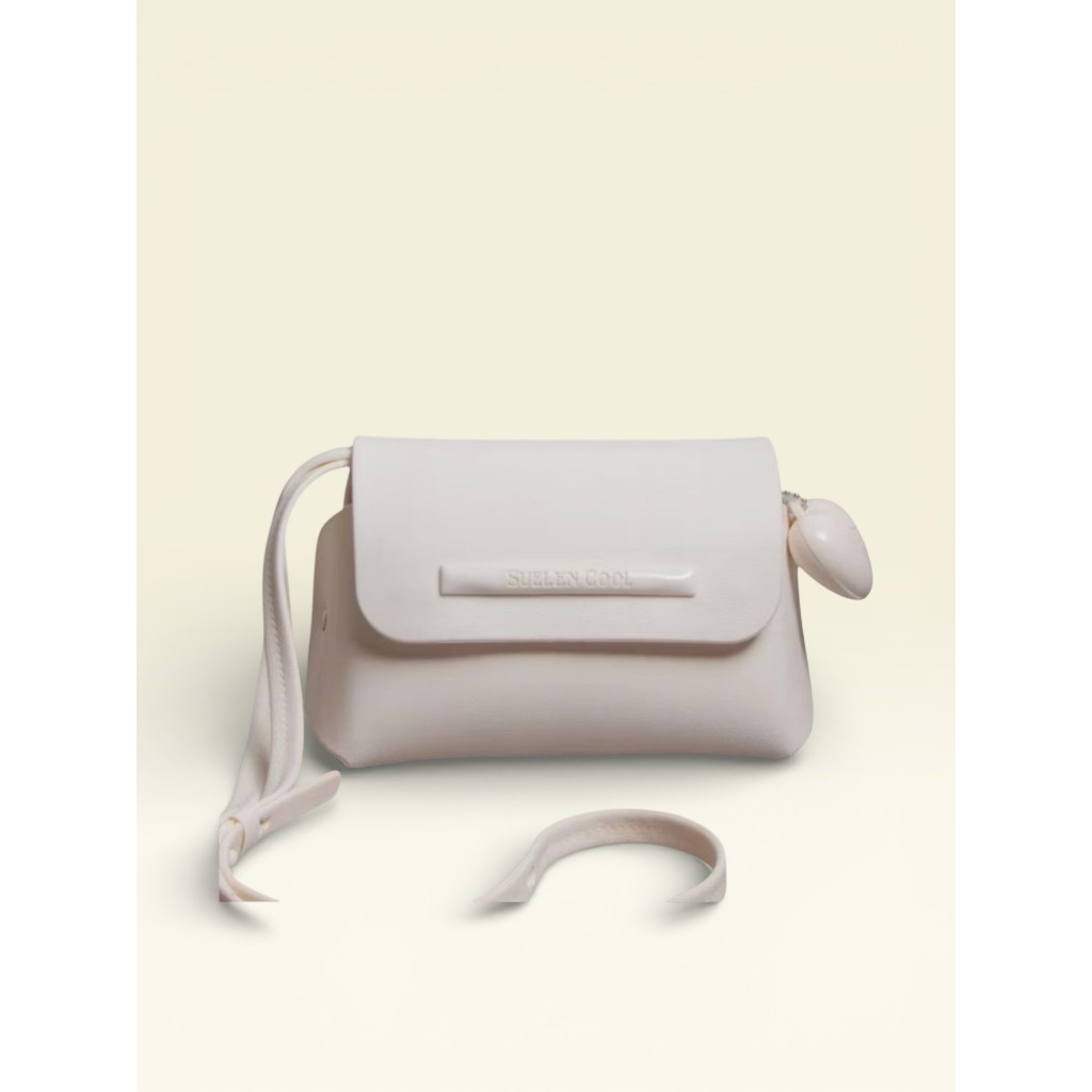 Bolsinha Feminina Pequena Suellen com Coração – Clutch, Necessaire Porta Maquiagem