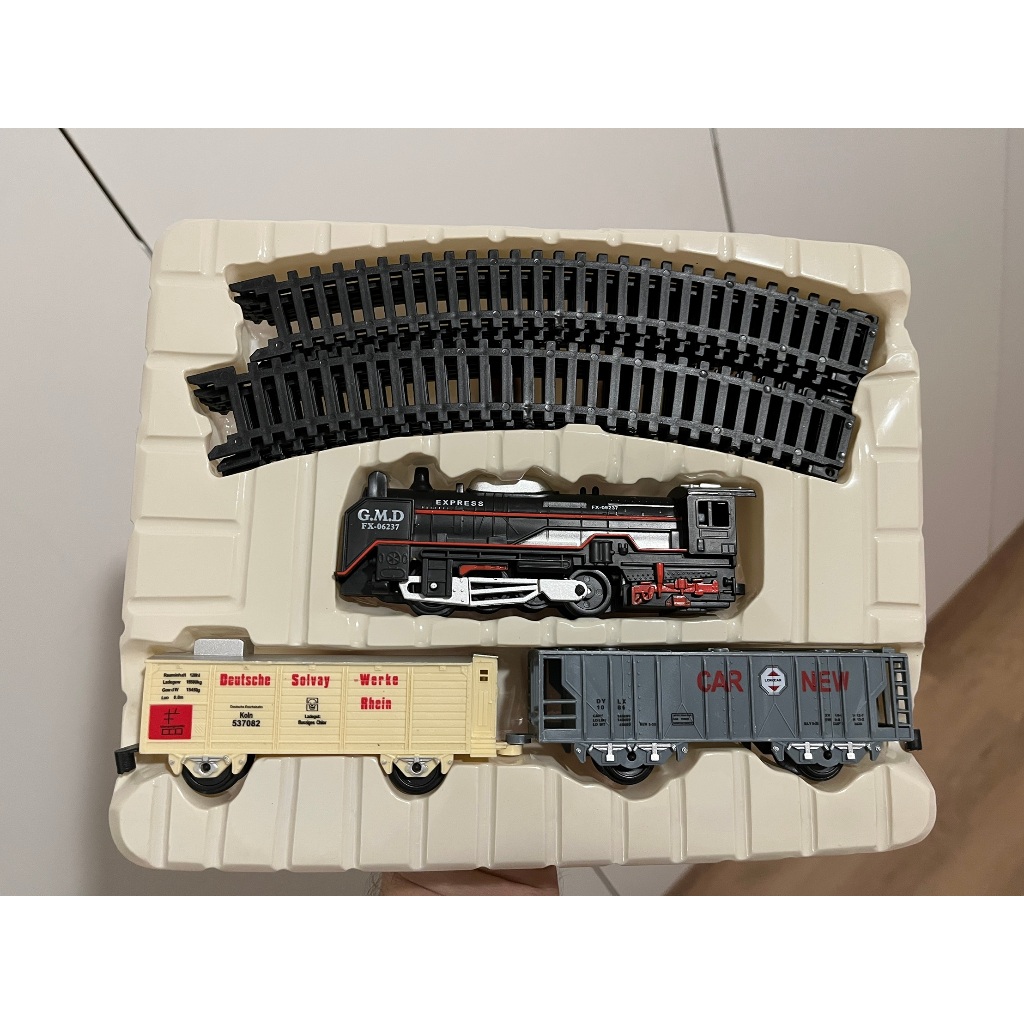 MINIATURA DE TREM Express GMD com vagões e trilhos 13 peças locomotiva