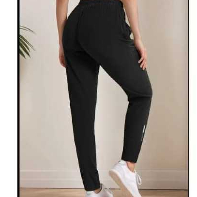 Calça Feminina Dry Fit Com Elastano Gelada Slim Fit Esportiva — imagem 2 de 2