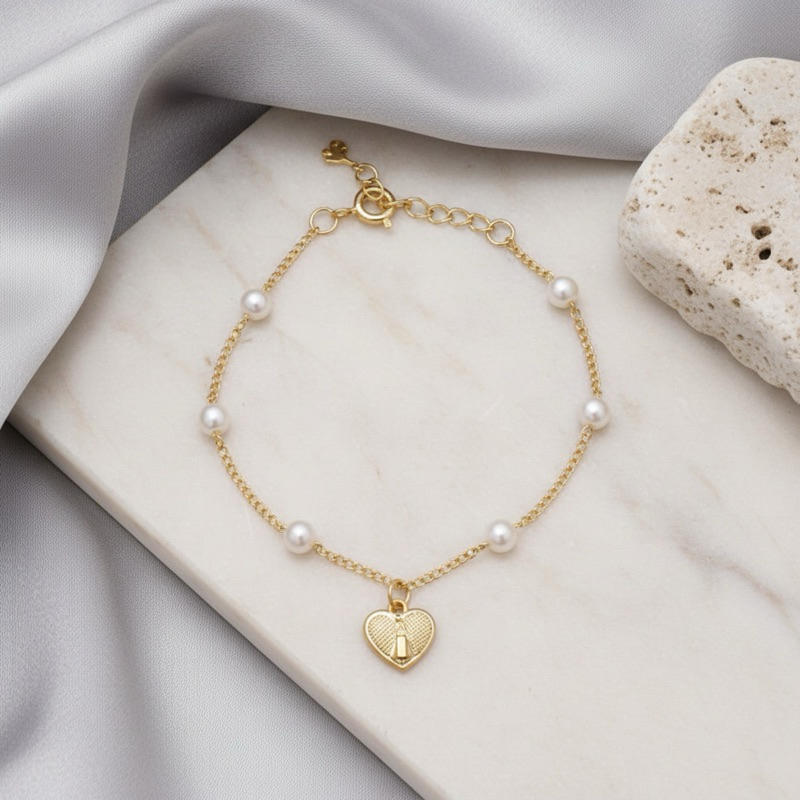 Pulseira Infantil Delicada Nossa Senhora Aparecida com Pérolas e Extensor - Folheada a Ouro (14cm + 3cm)