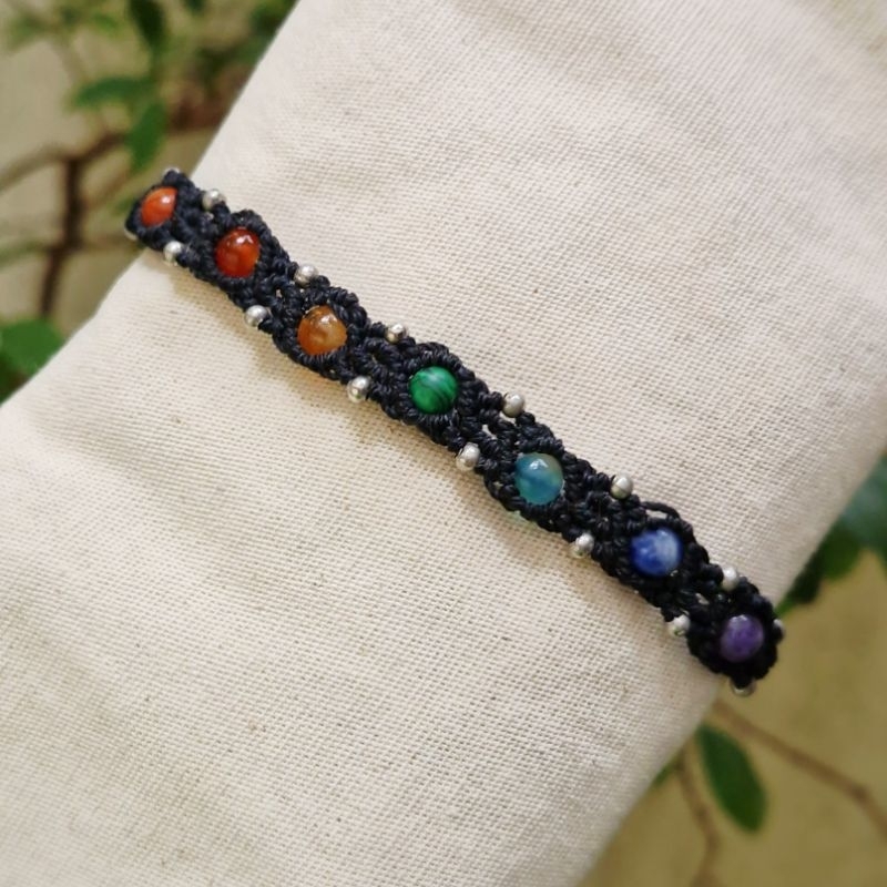 Pulseira Macramê cristais 7 chakras - acessório artesanal