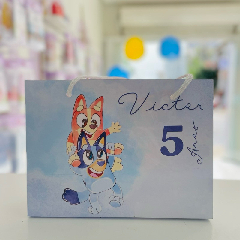 Sacolinha Personalizada Bluey menino Aquarela c/ nome e idade | Pegue e Monte | Lembrancinha Festa Infantil