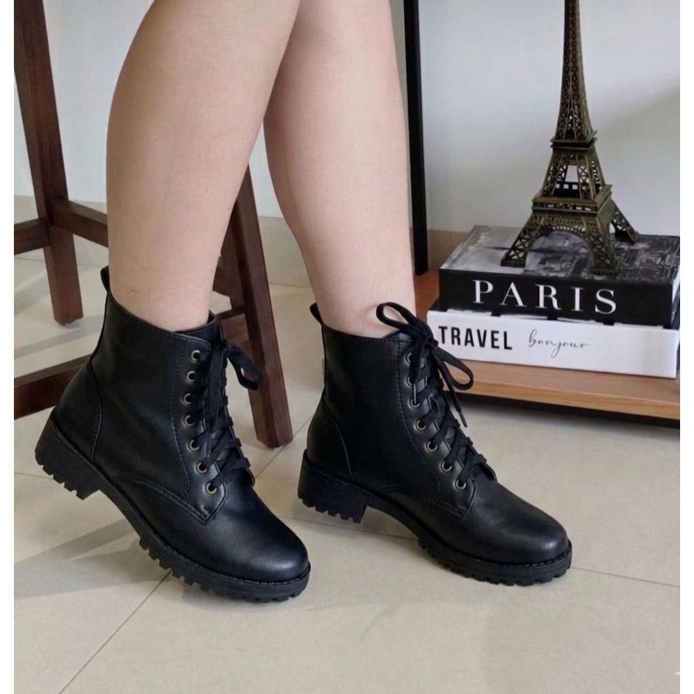 Bota Feminina Confortável Leve Coturno Tratorada Preta Estilosa Blogueira Lançamento